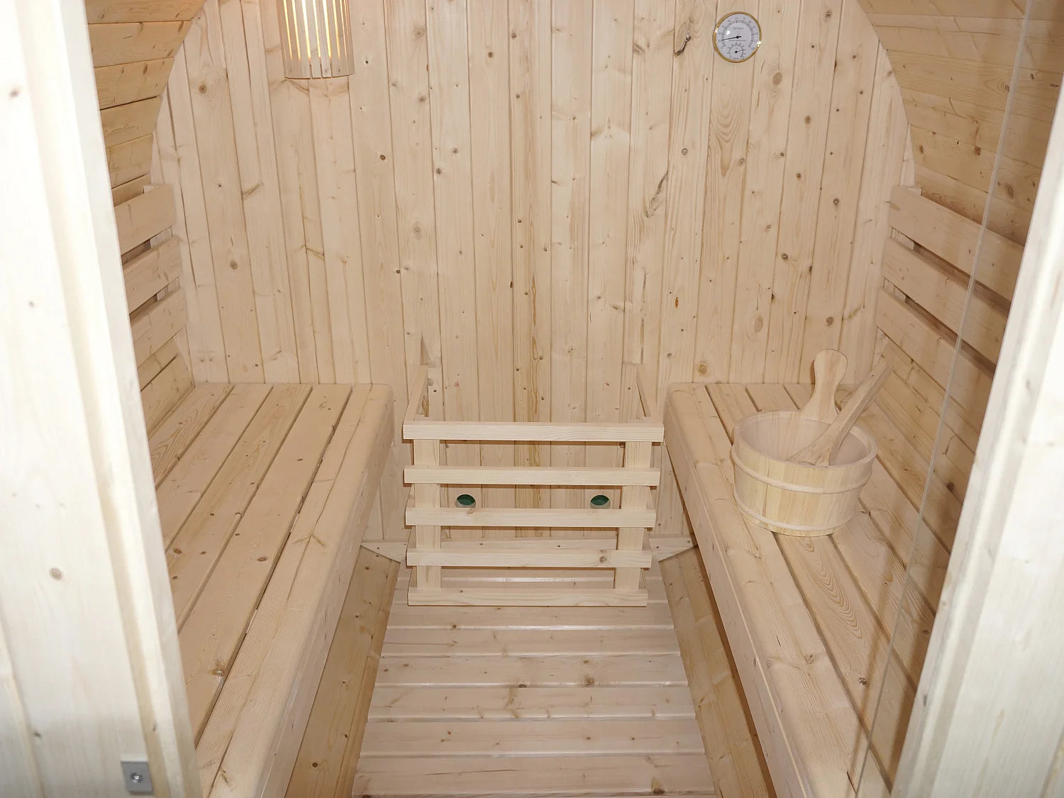Sauna de exterior 4 plazas - Ancho 185 x Prof. 180 x Alt. 190 cm - ISOKYRO