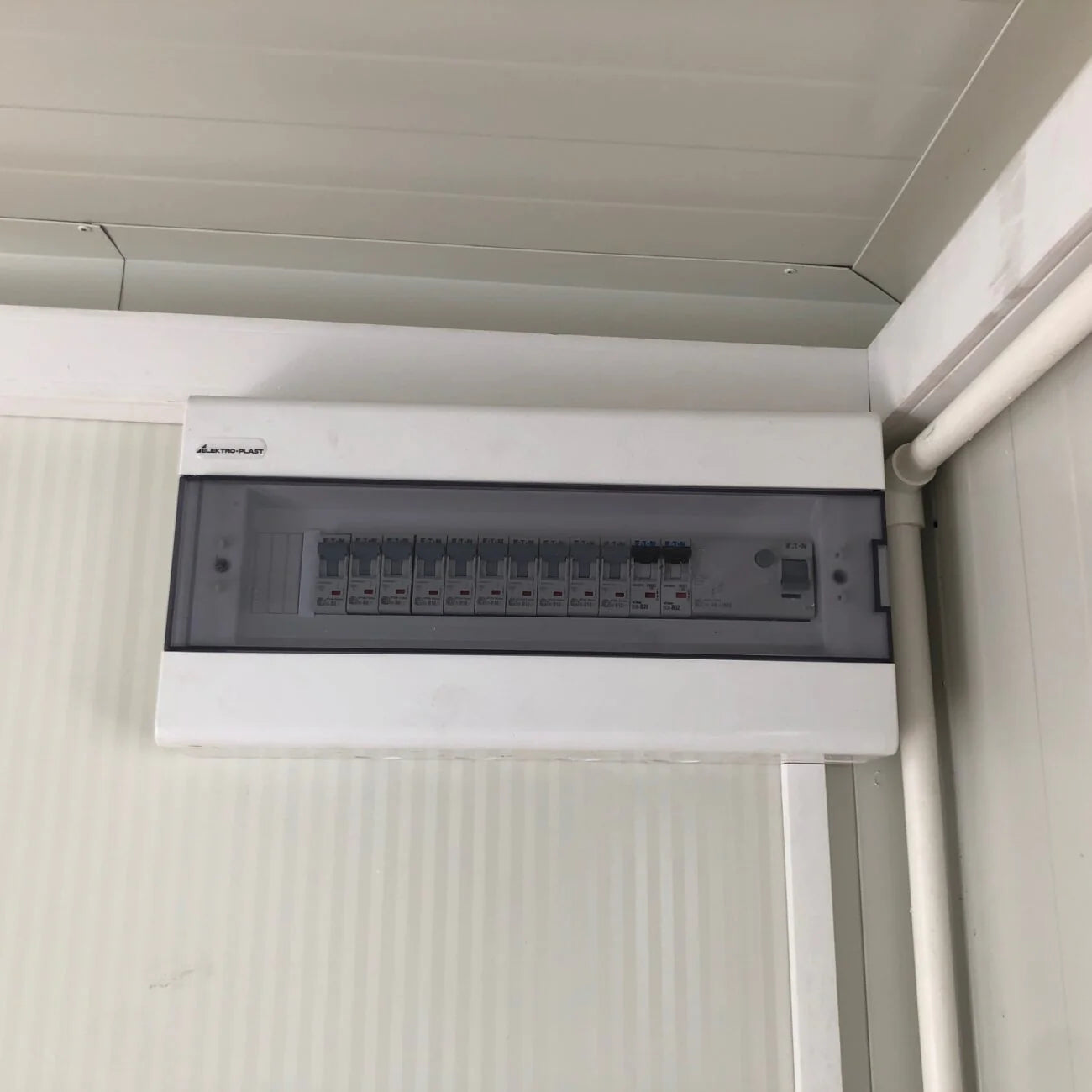 Contenedor de panel sándwich con aseo, 6,00×3,00