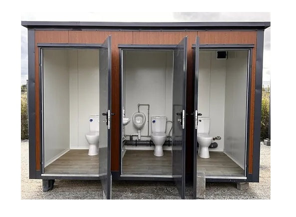 Contenedor Sanitario Tipo Pabellón con Triple Cabina