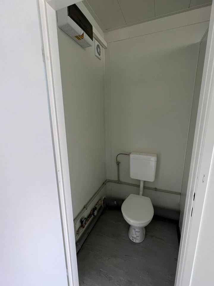 Contenedor Sanitario con 5 Sanitarios