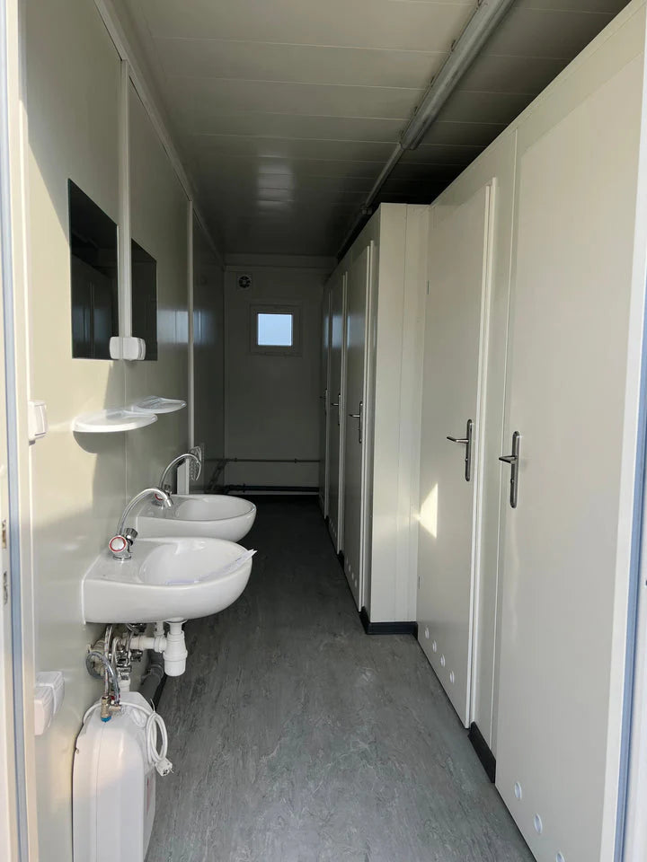 Contenedor Sanitario con 5 Sanitarios