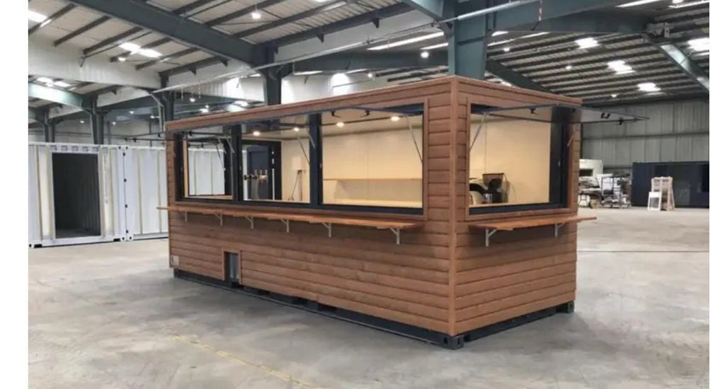 Contenedor de Envío de 20 Pies Convertido en Cafetería, Bar y Snack Bar