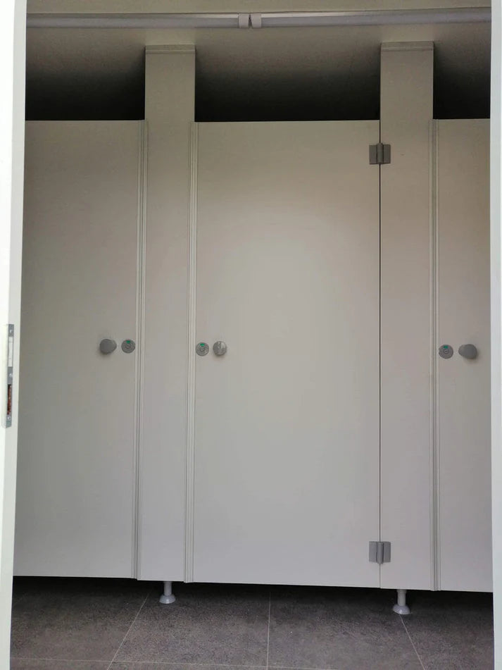 Remolque WC con doble WC 6x2,40 metros