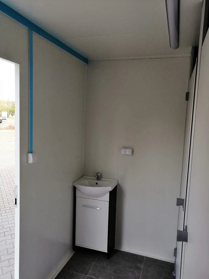 Remolque WC con doble WC 6x2,40 metros