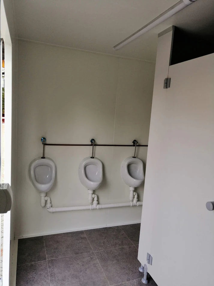 Remolque WC con doble WC 6x2,40 metros