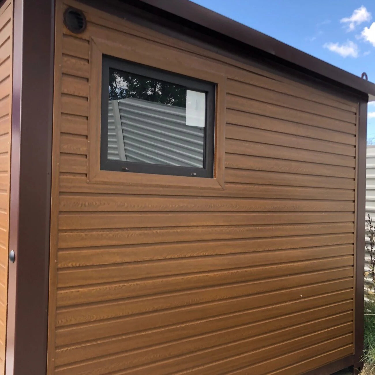 Contenedor de panel sándwich con aseo, 6,00×3,00