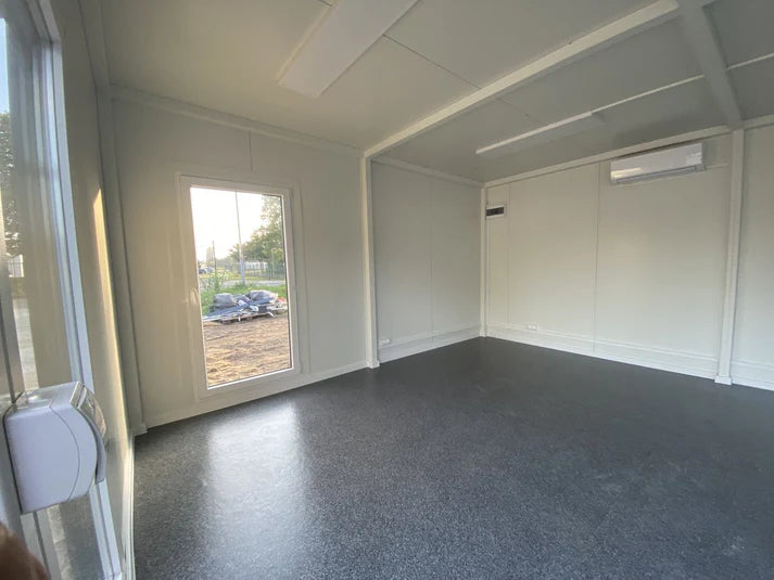 Contenedor de oficina tipo London 6,00 x 4,70 m