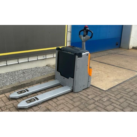 Transpaleta eléctrica STILL EXU-H18 – 2011